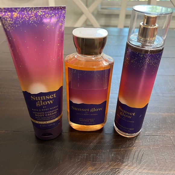 Bath & Body Works Other - BATH AND BODY WORKS SUNSET GLOW SET. BRAND NEW. Comes from smoke free home.